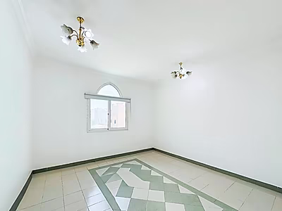 غرف نوم فاخرة بالإضافة إلى غرفة خادمة مع وسائل راحة عصرية