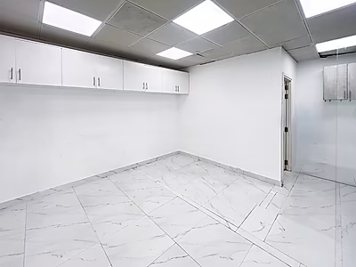 مكتب فاخر بمساحة 175 متر مربع مرسى لوسيل