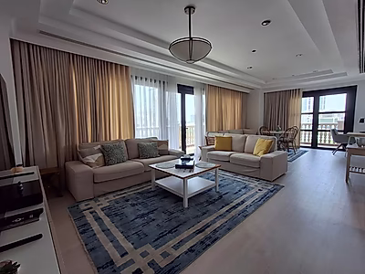 Spacious 1BR  in Porto Arabia