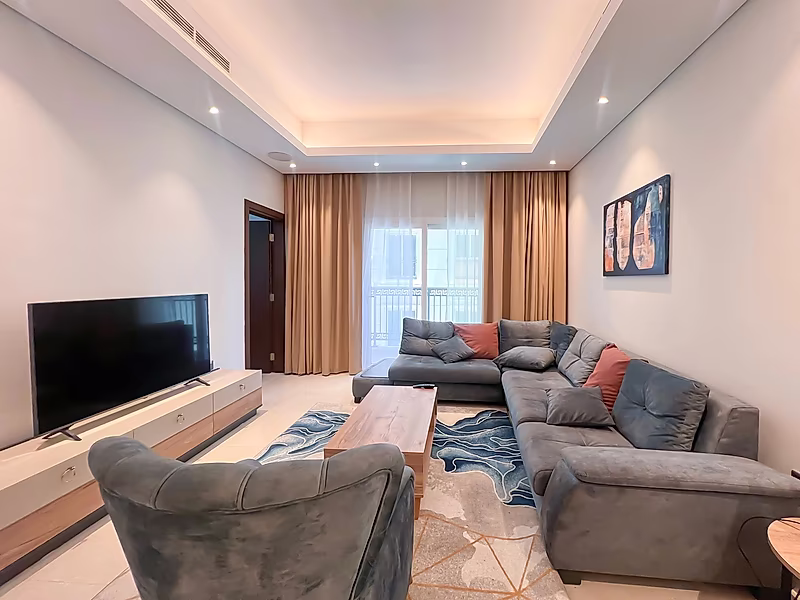 ELEGANTLY STYLED 2-BEDROOM APARTMENT IN GIARDINO VILLAGE - Photo 2
