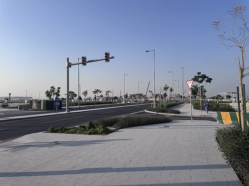 أرض في لوسيل هزوم لبناء فيلا | فرصة كبيرة لا تُفوَّت - Photo 4