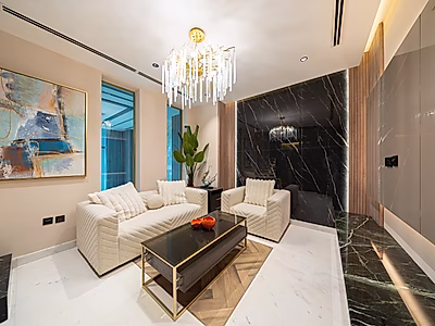 فيلا عصرية | ٥ غرف نوم + خادمة + سائق + مخزن | مفروشة بالكامل | سند ملكية جاهز