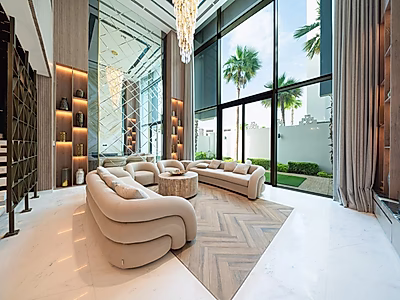 فيلا عصرية | ٥ غرف نوم + خادمة + سائق + مخزن | مفروشة بالكامل | سند ملكية جاهز