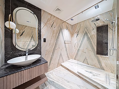 فيلا عصرية | ٥ غرف نوم + خادمة + سائق + مخزن | مفروشة بالكامل | سند ملكية جاهز