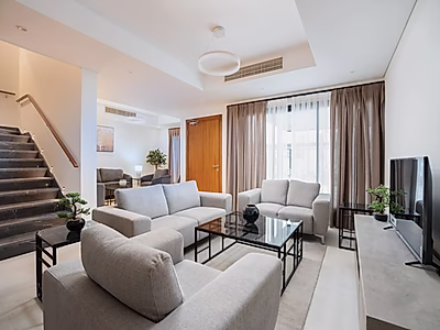 فيلا عائلية أنيقة 6 غرف نوم في مجمع آمن | جاهزة للسكن