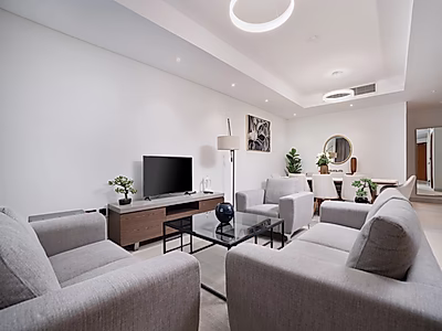 فيلا عائلية أنيقة 6 غرف نوم في مجمع آمن | جاهزة للسكن