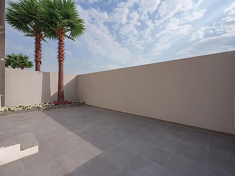 Elegant 6BR Family Villa in Secure Compound | Ready to Move - Photo 20
