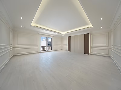 فيلا فاخرة ٧ غرف نوم + خادمة مع مسبح | معيشة واسعة وأنيقة في لوسيل