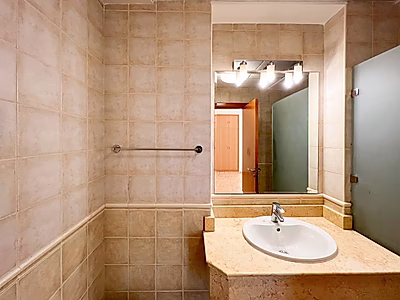 شقة فسيحة بإطلالة بحرية خلابة | 3 غرف نوم + 3 أشهر | شرفة | ويست باي