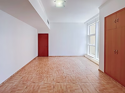 شقة فسيحة بإطلالة بحرية خلابة | 3 غرف نوم + 3 أشهر | شرفة | ويست باي