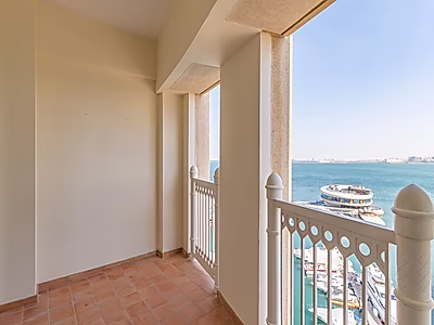 شقة فاخرة من غرفتي نوم للإيجار في الخليج الغربي – أسلوب حياة عصري في موقع متميز