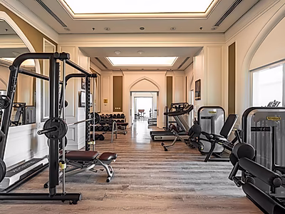 شقة فاخرة من غرفتي نوم للإيجار في الخليج الغربي – أسلوب حياة عصري في موقع متميز