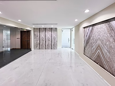 مكتب فاخر 365 متر مربع مجهز بالكامل | شامل كل شيء |