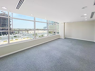 مكتب فاخر 365 متر مربع مجهز بالكامل | شامل كل شيء |