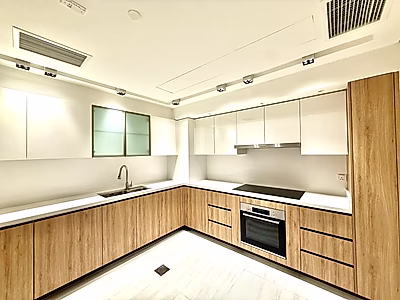 شقة فاخرة غرفتين + غرفة خادمة | كريستال ريزيدنس – جزيرة جيوان | إطلالة بحرية | تشطيبات فاخرة جداً