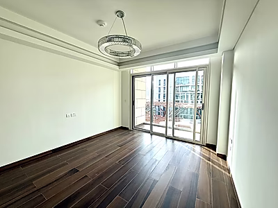 شقة فاخرة غرفتين + غرفة خادمة | كريستال ريزيدنس – جزيرة جيوان | إطلالة بحرية | تشطيبات فاخرة جداً