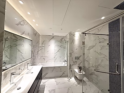 شقة فاخرة غرفتين + غرفة خادمة | كريستال ريزيدنس – جزيرة جيوان | إطلالة بحرية | تشطيبات فاخرة جداً