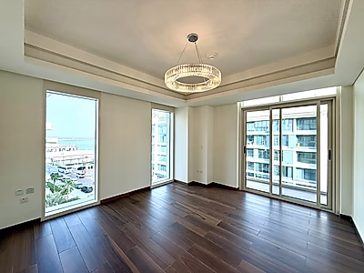 إطلالة ممشى وبحر | شقة فاخرة غرفتين + غرفة خادمة | كريستال فيو – جزيرة جيوان | تشطيبات فاخرة جداً