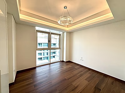 إطلالة ممشى وبحر | شقة فاخرة غرفتين + غرفة خادمة | كريستال فيو – جزيرة جيوان | تشطيبات فاخرة جداً