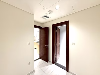 إطلالة ممشى وبحر | شقة فاخرة غرفتين + غرفة خادمة | كريستال فيو – جزيرة جيوان | تشطيبات فاخرة جداً