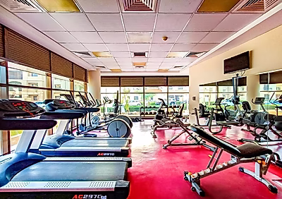 استوديو مُجدّد بأناقة في فوكس هيلز | مفروش بالكامل مع سند ملكية