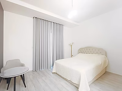 استوديو مُجدّد بأناقة في فوكس هيلز | مفروش بالكامل مع سند ملكية