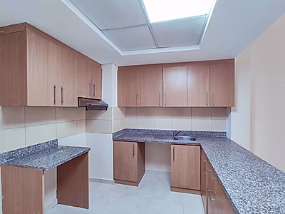 شقة مودرن غرفتين مع غرفة خادمة للإيجار في الإركية