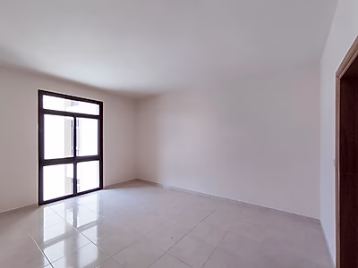 شقة مودرن غرفتين مع غرفة خادمة للإيجار في الإركية