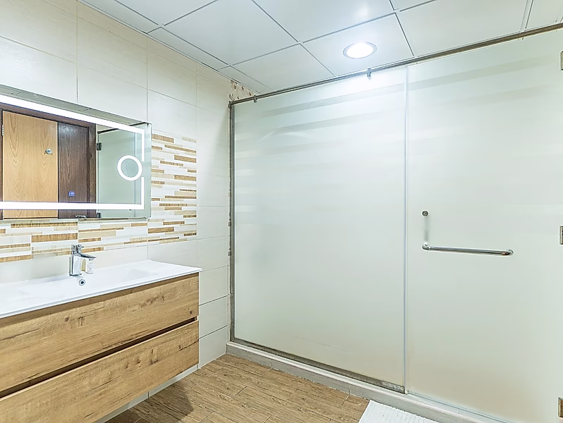 SEA VIEWS! LUXURIOUS 1-BR APARTMENT WITH AMAZING FINISHES - Photo 10