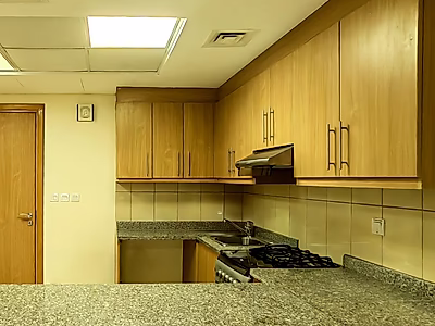 فرصة استثمارية محققة: شقة مفروشة بالكامل في فوكس هيلز بعوائد إيجارية جاهزة