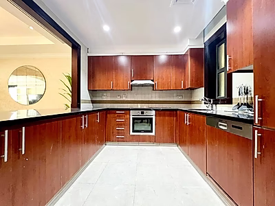 تاون هاوس من غرفتي نوم مفروش بالكامل مع شرفة خاصة مغطاة | بورتو أرابيا