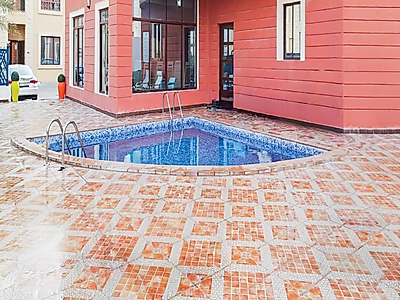 فيلا فاخرة مكونة من 5 غرف نوم | دفع نقدي فوري | ملكية حرة