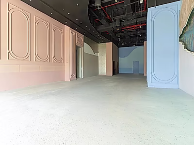 مساحة تجارية مميزة بسقف مرتفع | 297 متر مربع | لوسيل مارينا