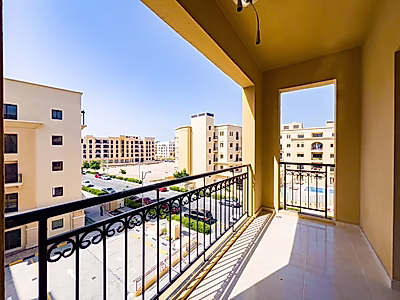 شقة فاخرة للبيع في منطقة فوكس هيلز بمدينة لوسيل مع سند ملكية جاهز