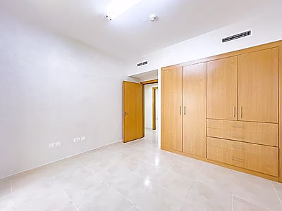 شقة فاخرة للبيع في منطقة فوكس هيلز بمدينة لوسيل مع سند ملكية جاهز