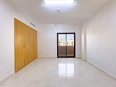 شقة فاخرة للبيع في منطقة فوكس هيلز بمدينة لوسيل مع سند ملكية جاهز