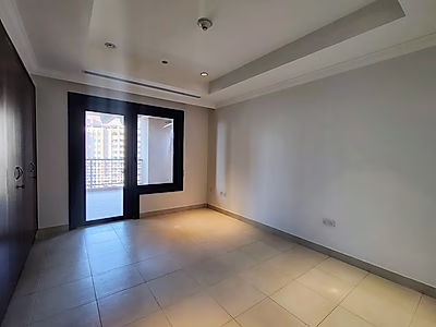 شقة رائعة بأربعة غرف نوم بتشطيبات فاخرة