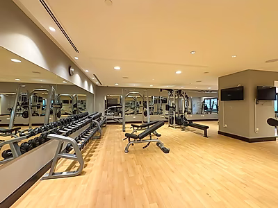 CHIC AND FULLY FURNISHED STUDIO WITH BALCONY IN THE PEARL