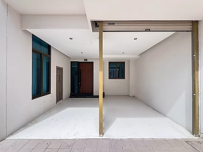 فيلا رائعة بخمس غرف نوم + غرفة للخادمة + غرفة للسائق | مسبح ومصعد | بيرل