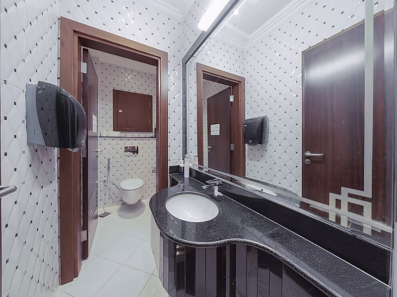 Premium Spa Opportunity | Fully Equipped | Hotel Setting | High Footfall - Photo 6