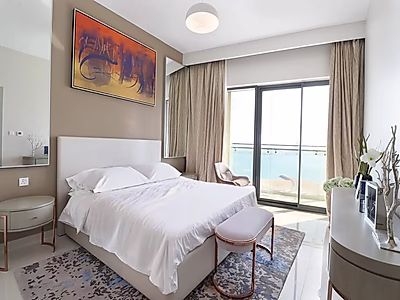 شقة من غرفتي نوم | إطلالة على البحر والمدينة | واجهة لوسيل البحرية