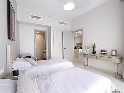 شقة من غرفتي نوم | إطلالة على البحر والمدينة | واجهة لوسيل البحرية