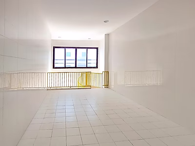 EXCELLENT LOCATION - RETAL SHOPS FOR RENT