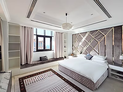 بنتهاوس فاخر مُجدد بالكامل | إطلالات بانورامية خلابة على المارينا | موقع استثنائي