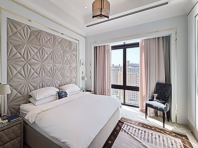 بنتهاوس فاخر مُجدد بالكامل | إطلالات بانورامية خلابة على المارينا | موقع استثنائي