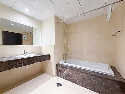 ELEGANT & SPACIOUS 1-BEDROOM APARTMENT | PORTO