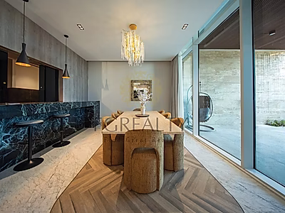 Stylish Duplex with Panoramic Views