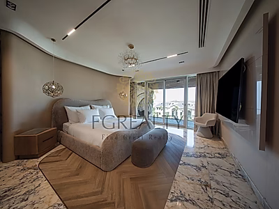 Stylish Duplex with Panoramic Views