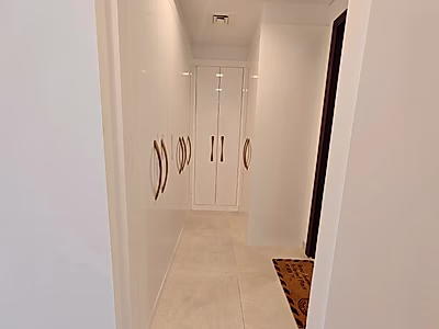 شقة غرفة نوم واحدة مع مساحة تخزين | مفروشة بالكامل | أفضل برج فيفا بحريا | مرافق مميزة | للإيجار