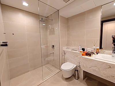 شقة غرفة نوم واحدة مع مساحة تخزين | مفروشة بالكامل | أفضل برج فيفا بحريا | مرافق مميزة | للإيجار